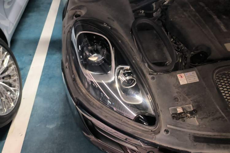 Used Porsche Macan 2016 Macan 2.0T Right Front Headlight