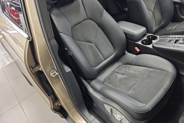 Used Porsche Macan 2016 Macan S 3.0T Right Front Seat