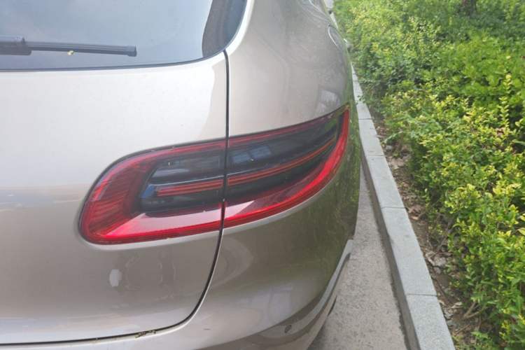 Used Porsche Macan 2016 Macan S 3.0T Right Rear Taillight