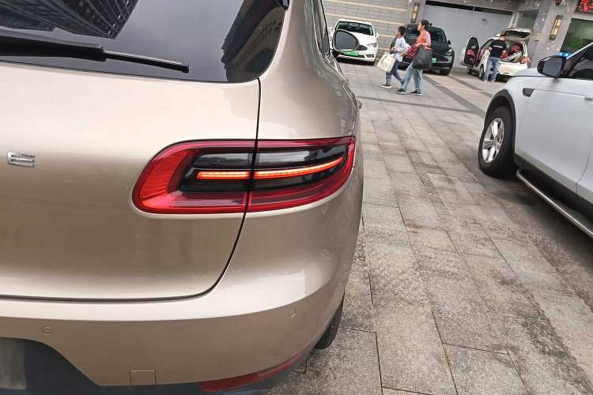Used Porsche Macan 2016 Macan S 3.0T Right Rear Taillight