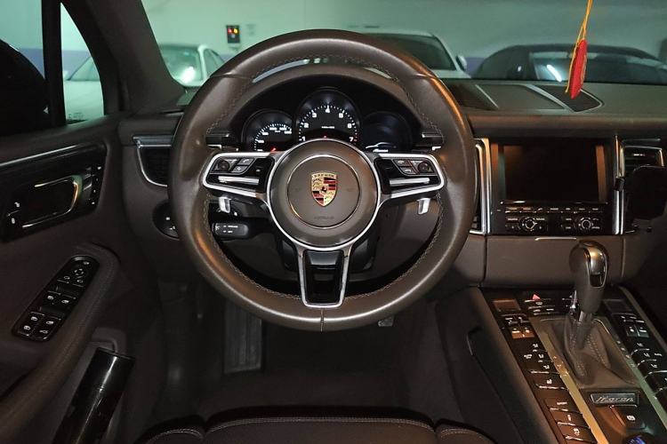 Used Porsche Macan 2016 Macan 2.0T Steering Wheel
