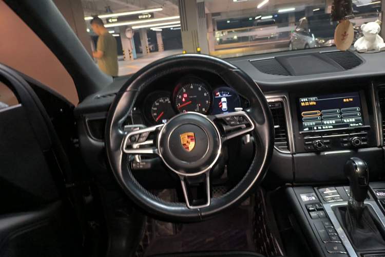 Used Porsche Macan 2016 Macan 2.0T Steering Wheel