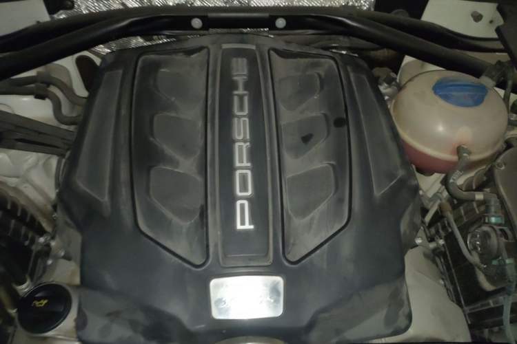 Used Porsche Macan 2016 Macan S 3.0T Engine Bay