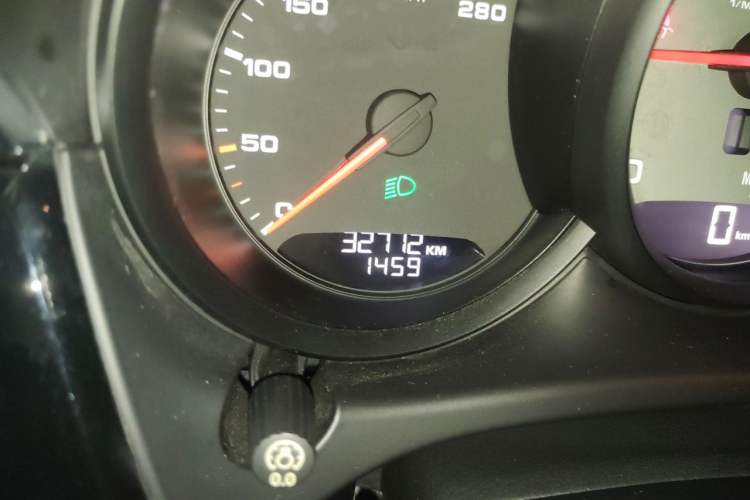 Used Porsche Macan 2016 Macan S 3.0T Odometer Close Up