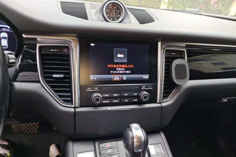 Used Porsche Macan 2016 Macan S 3.0T Audio And AC Panel