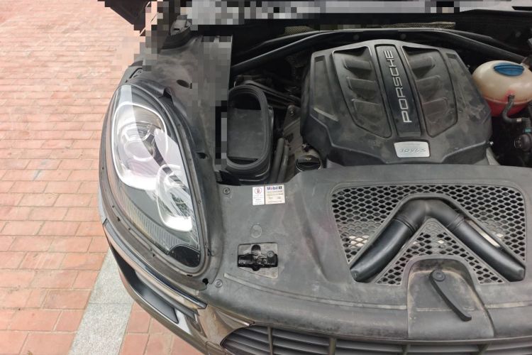 Used Porsche Macan 2016 Macan S 3.0T Engine Bay Right