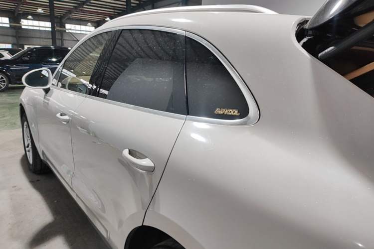 Used Porsche Macan 2016 Macan 2.0T Exterior 2