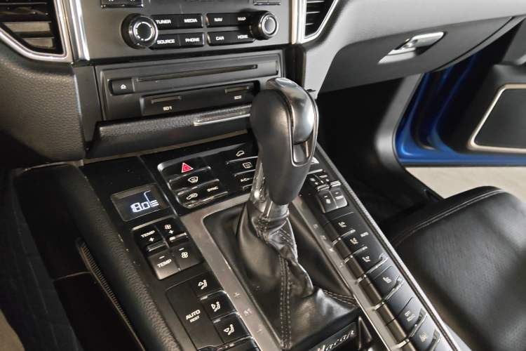 Used Porsche Macan 2016 Macan 2.0T Gear Lever