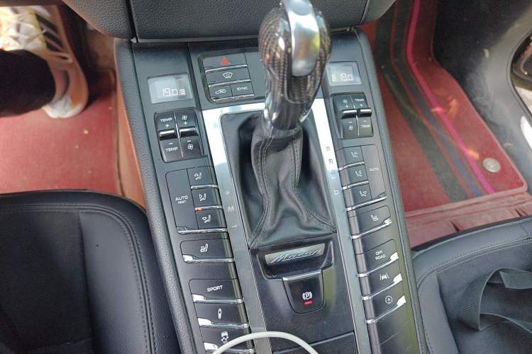 Used Porsche Macan 2016 Macan 2.0T Gear Lever