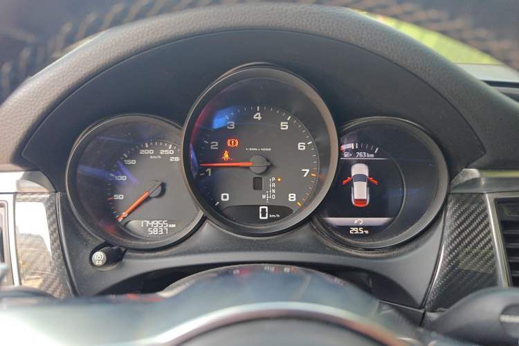 Used Porsche Macan 2016 Macan 2.0T Instrument Cluster