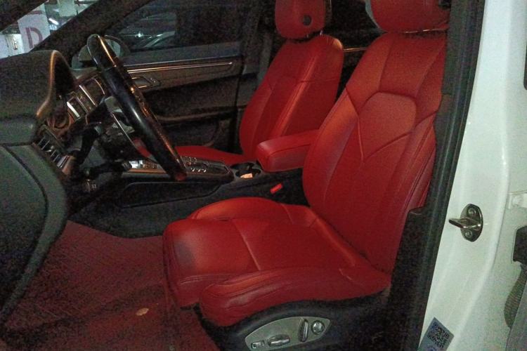 Used Porsche Macan 2016 Macan 2.0T Left Front Seat