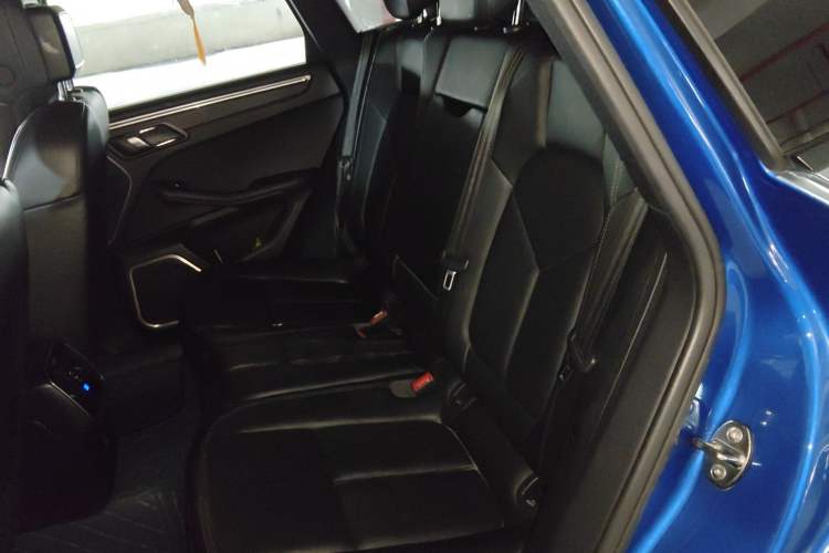 Used Porsche Macan 2016 Macan 2.0T Left Rear Seat