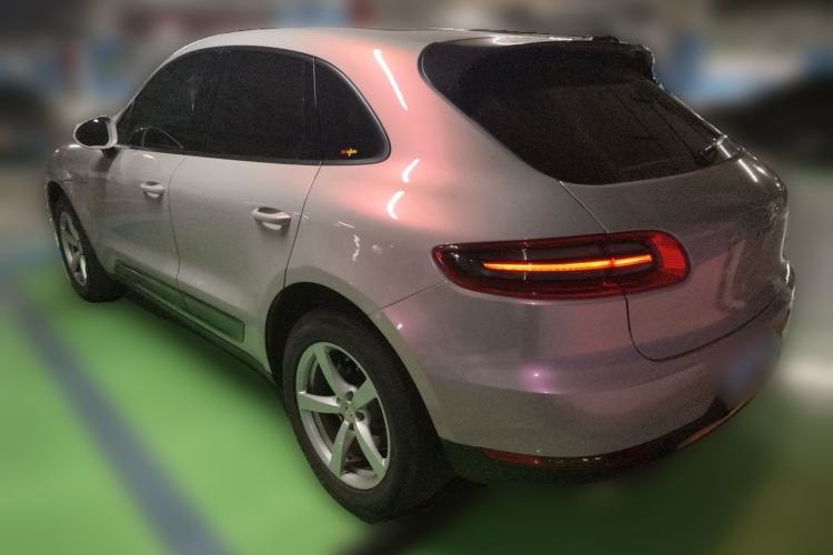 Used Porsche Macan 2016 Macan 2.0T Rear Left 45 Deg