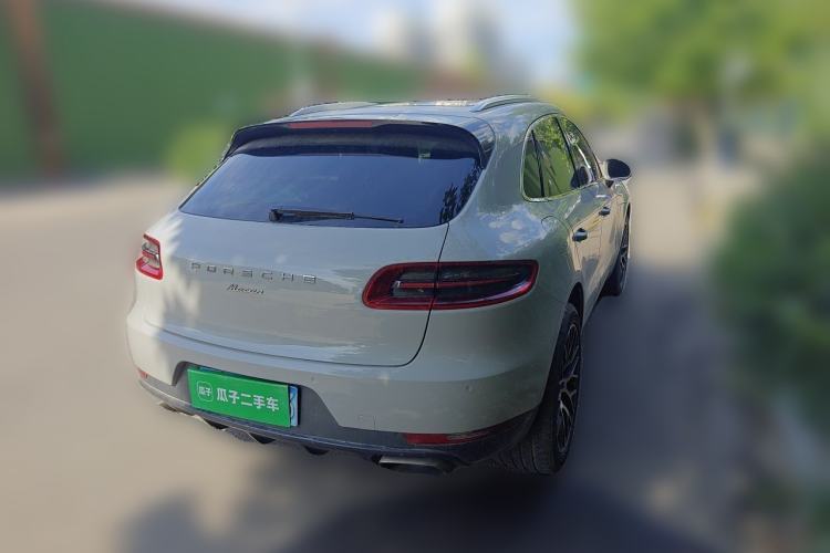 Used Porsche Macan 2016 Macan 2.0T Rear Right 45 Deg