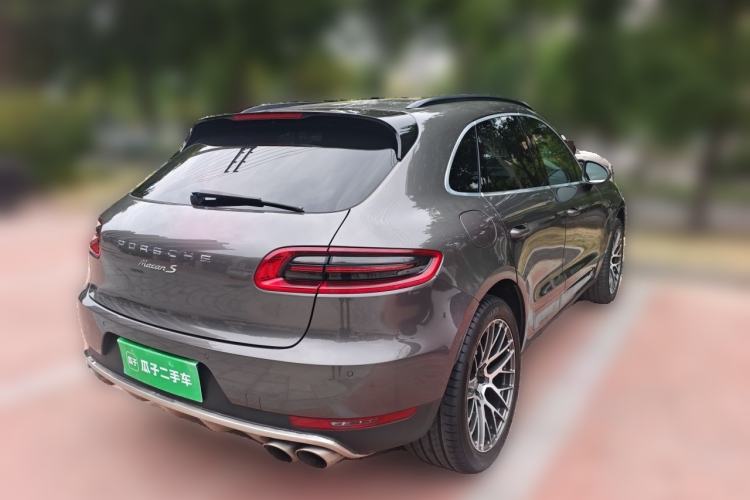 Used Porsche Macan 2016 Macan S 3.0T Rear Right 45 Deg