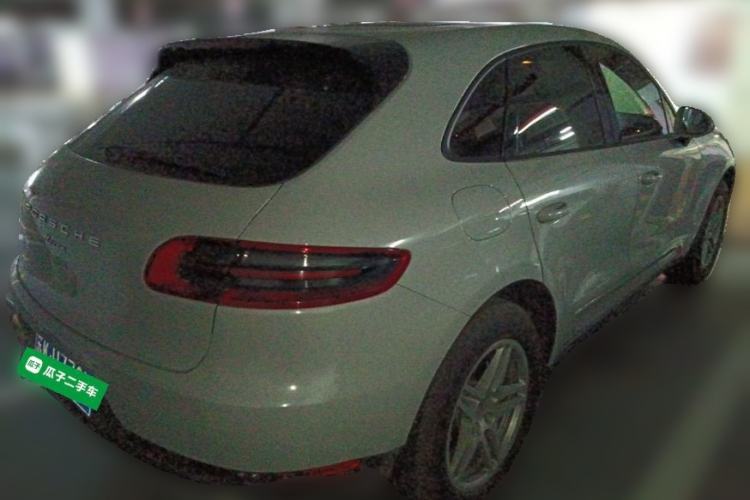 Used Porsche Macan 2016 Macan 2.0T Rear Right 45 Deg