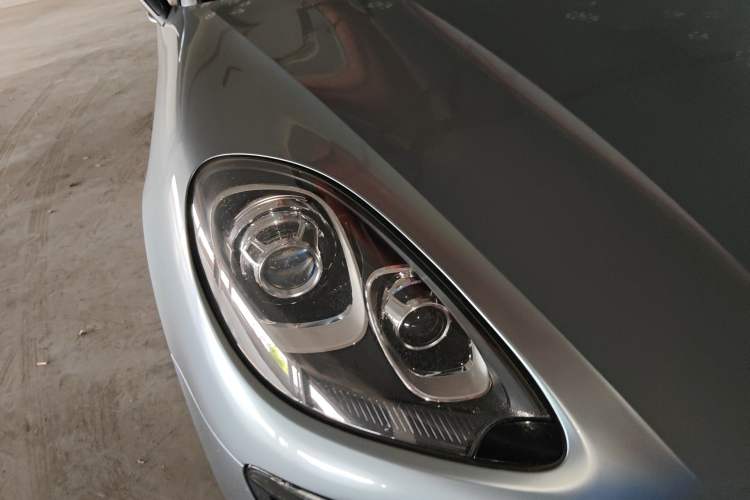 Used Porsche Macan 2016 Macan 2.0T Right Front Headlight