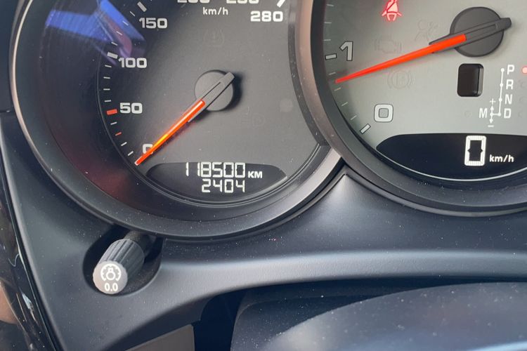 Used Porsche Macan 2016 Macan S 3.0T Odometer Close Up