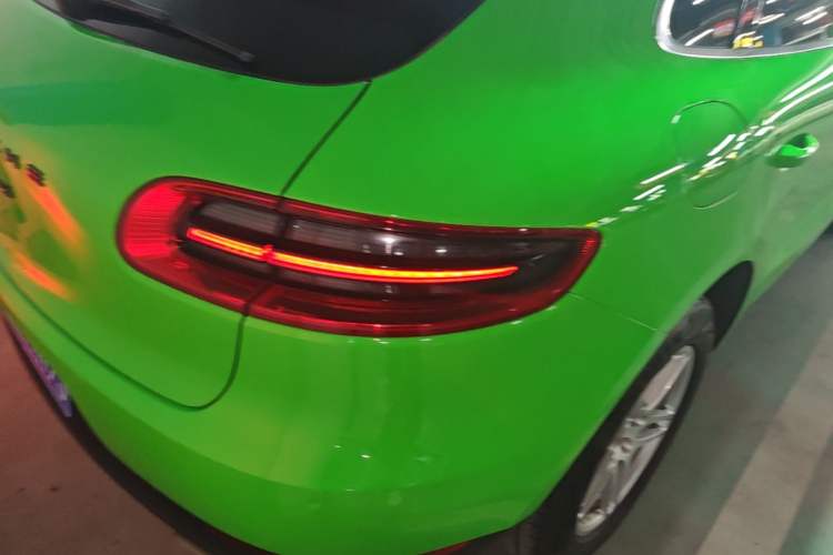 Used Porsche Macan 2016 Macan 2.0T Right Rear Taillight