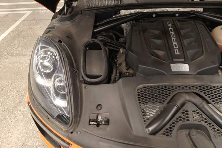 Used Porsche Macan 2016 Macan S 3.0T Engine Bay Right