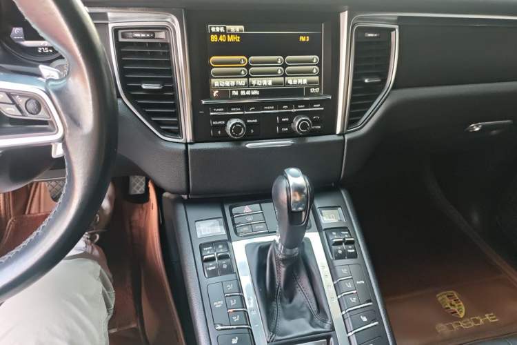 Used Porsche Macan 2016 Macan 2.0T Audio And AC Panel