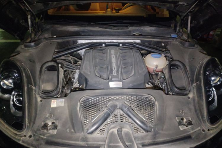 Used Porsche Macan 2016 Macan S 3.0T Engine Bay