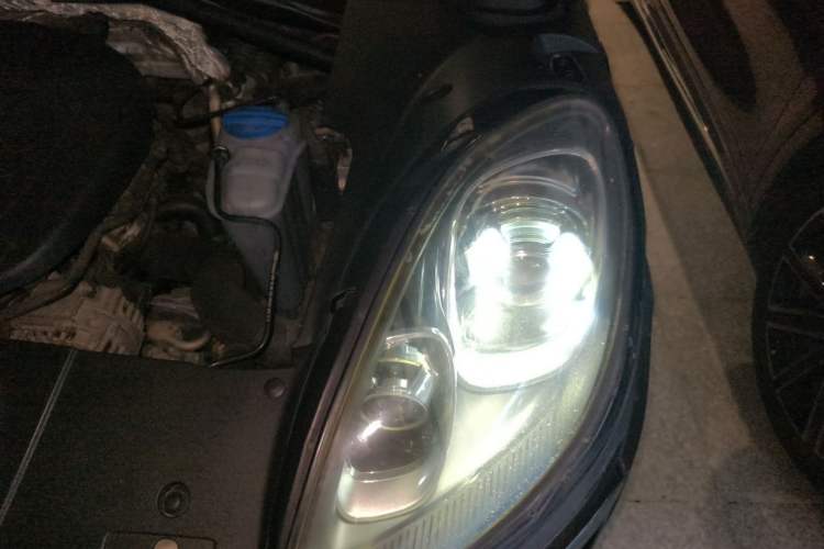 Used Porsche Macan 2016 Macan 2.0T Engine Bay Left