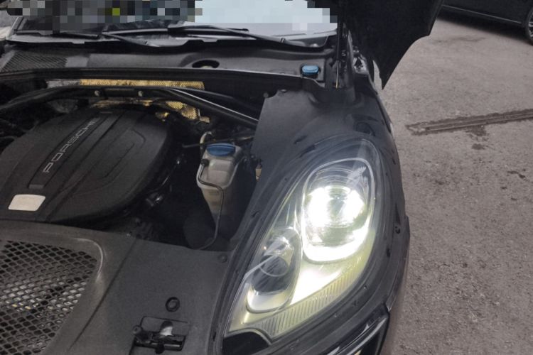 Used Porsche Macan 2016 Macan 2.0T Engine Bay Left