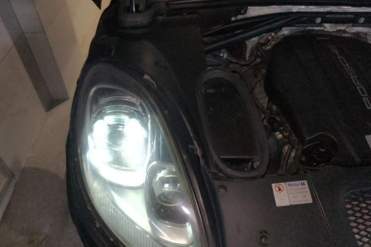 Used Porsche Macan 2016 Macan 2.0T Engine Bay Right