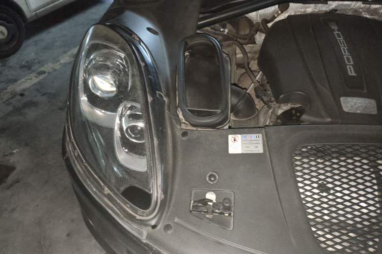 Used Porsche Macan 2016 Macan 2.0T Engine Bay Right