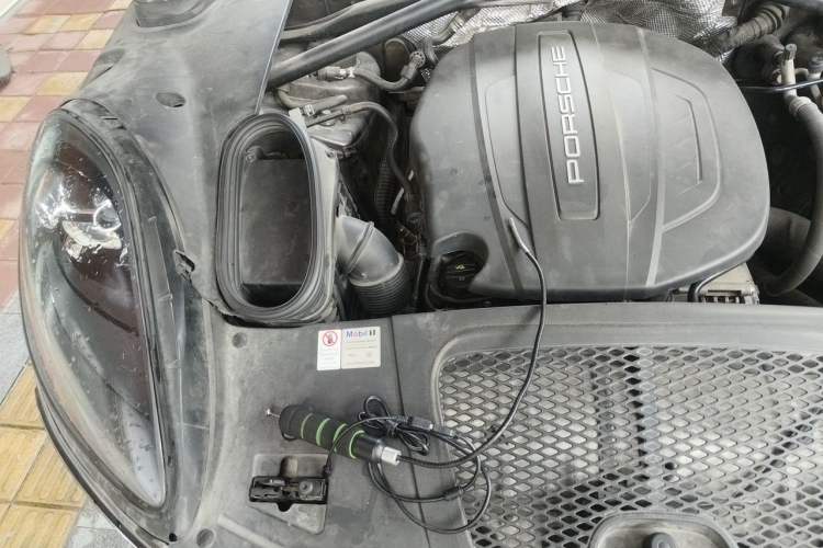 Used Porsche Macan 2016 Macan 2.0T Engine Bay Right
