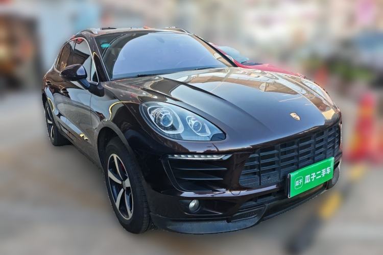 Used Porsche Macan 2016 Macan 2.0T Front Right 45 Deg