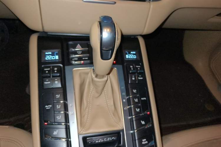 Used Porsche Macan 2016 Macan 2.0T Gear Lever