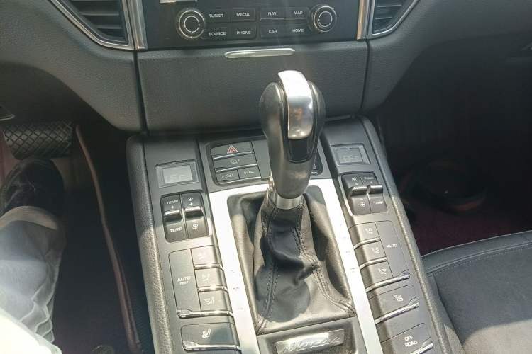 Used Porsche Macan 2016 Macan 2.0T Gear Lever