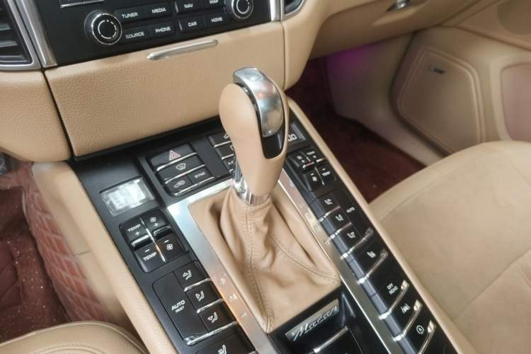 Used Porsche Macan 2016 Macan 2.0T Gear Lever