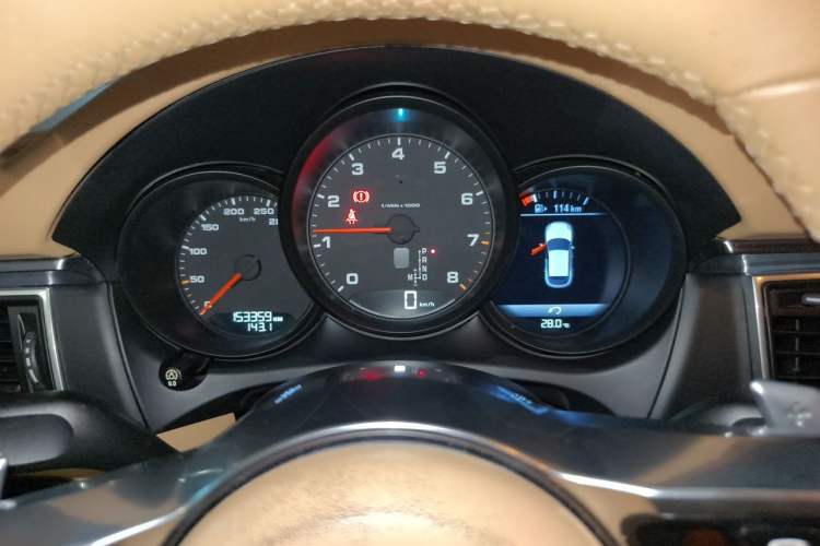 Used Porsche Macan 2016 Macan 2.0T Instrument Cluster