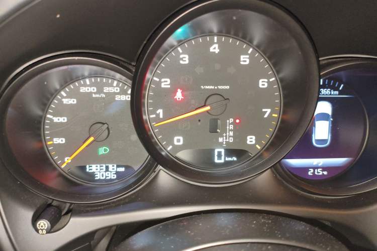 Used Porsche Macan 2016 Macan 2.0T Instrument Cluster