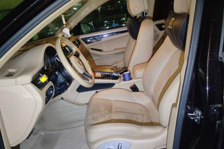 Used Porsche Macan 2016 Macan S 3.0T Left Front Seat