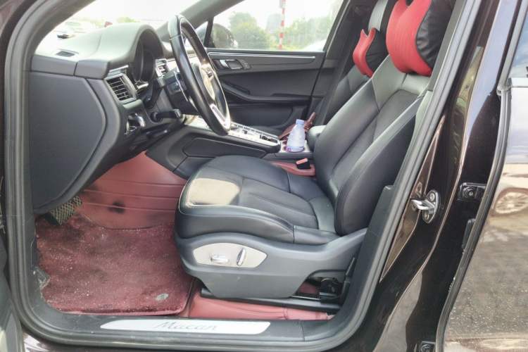 Used Porsche Macan 2016 Macan 2.0T Left Front Seat