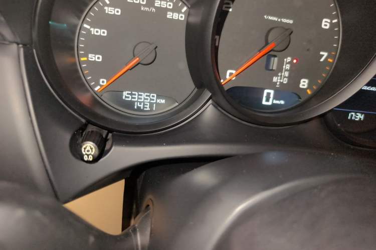 Used Porsche Macan 2016 Macan 2.0T Odometer Close Up