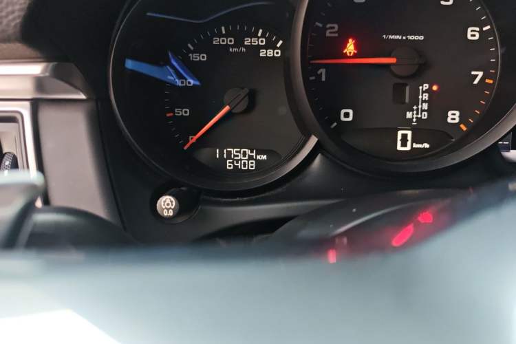 Used Porsche Macan 2016 Macan 2.0T Odometer Close Up