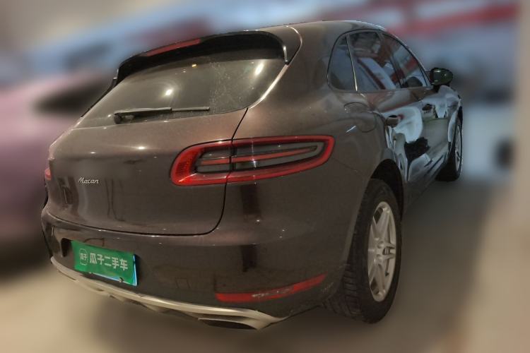 Used Porsche Macan 2016 Macan 2.0T Rear Right 45 Deg