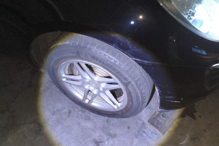 Used Porsche Macan 2016 Macan 2.0T Right Front Wheel Hub