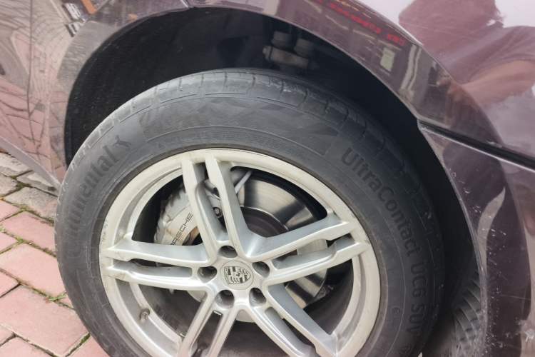 Used Porsche Macan 2016 Macan S 3.0T Right Front Wheel Hub
