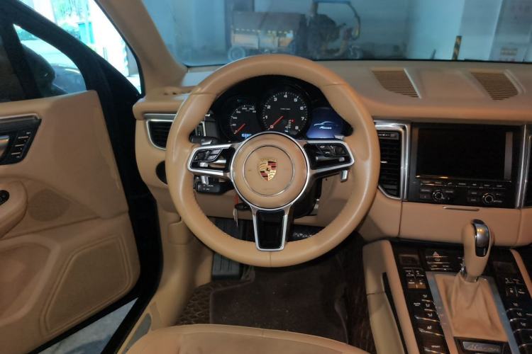 Used Porsche Macan 2016 Macan 2.0T Steering Wheel