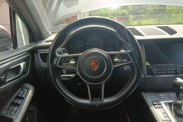 Used Porsche Macan 2016 Macan 2.0T Steering Wheel