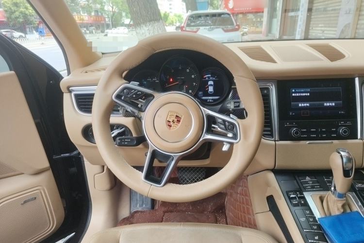 Used Porsche Macan 2016 Macan 2.0T Steering Wheel