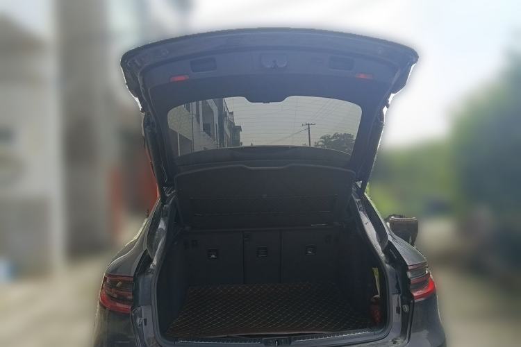 Used Porsche Macan 2016 Macan 2.0T Trunk