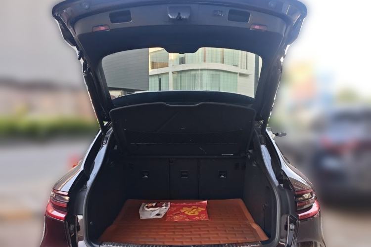 Used Porsche Macan 2016 Macan 2.0T Trunk