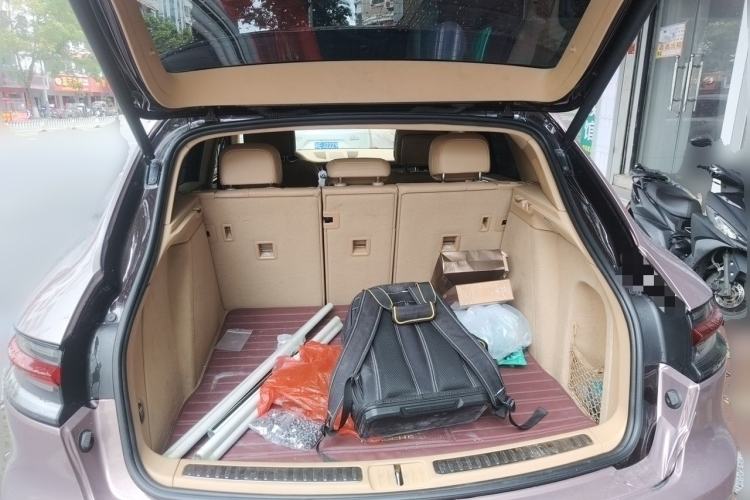 Used Porsche Macan 2016 Macan 2.0T Trunk